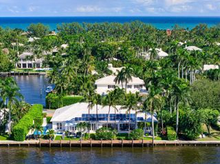 566 Palm Way, Gulfstream, FL 33483