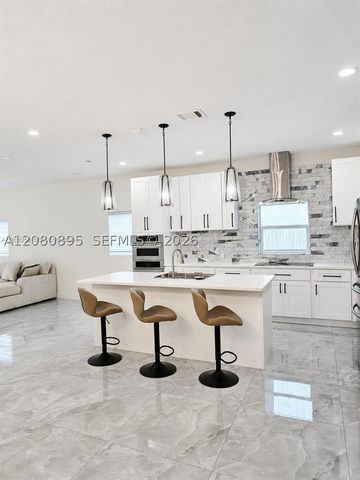 907 21st St, West Palm Beach, FL 33407