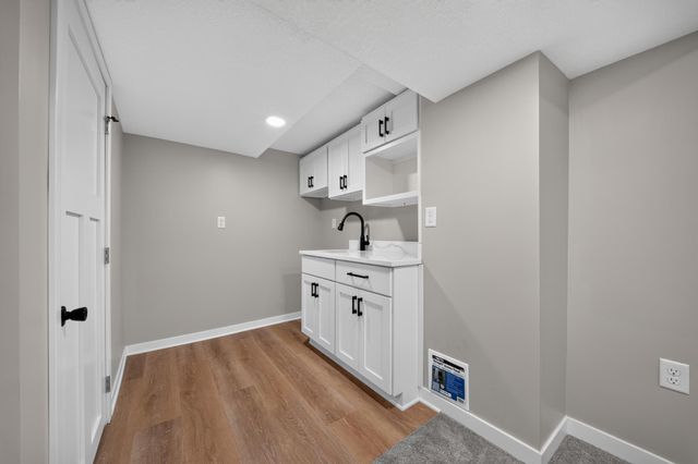 5301 Ewing Avenue S, Minneapolis, MN 55410