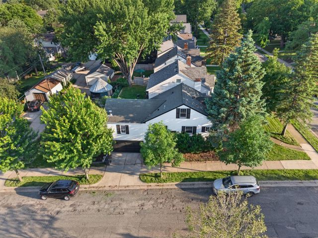 5301 Ewing Avenue S, Minneapolis, MN 55410