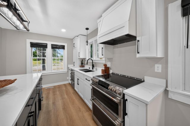 5301 Ewing Avenue S, Minneapolis, MN 55410
