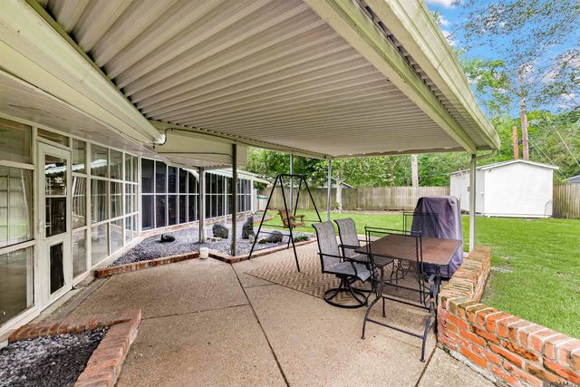 9524 E Van Pl, Baton Rouge, LA 70815