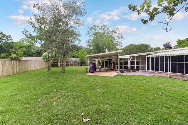 9524 E Van Pl, Baton Rouge, LA 70815