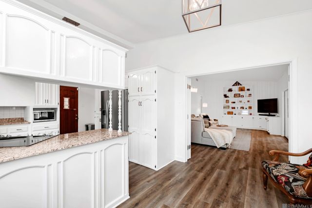 9524 E Van Pl, Baton Rouge, LA 70815