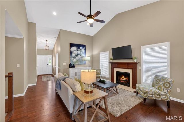 16129 Amber Vista Drive, Ellisville, MO 63021