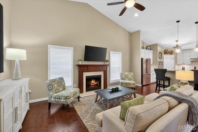 16129 Amber Vista Drive, Ellisville, MO 63021