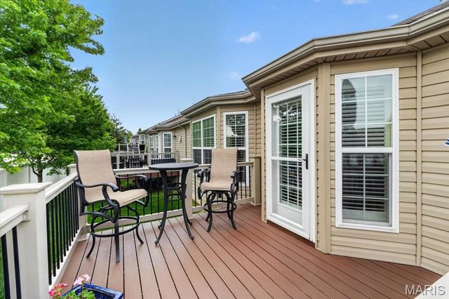 16129 Amber Vista Drive, Ellisville, MO 63021