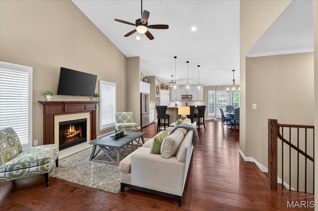 16129 Amber Vista Drive, Ellisville, MO 63021
