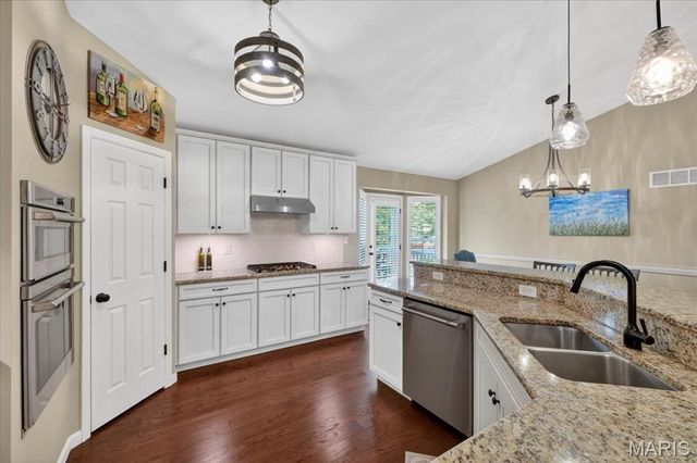 16129 Amber Vista Drive, Ellisville, MO 63021