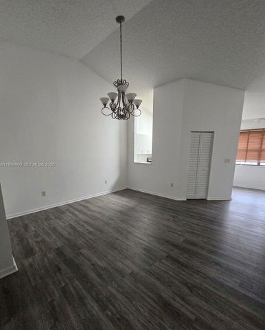 15515 N Miami Lakeway N 202-11, Miami Lakes, FL 33014
