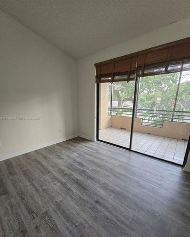 15515 N Miami Lakeway N 202-11, Miami Lakes, FL 33014