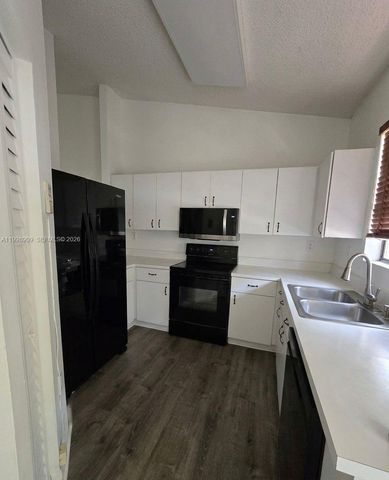 15515 N Miami Lakeway N 202-11, Miami Lakes, FL 33014