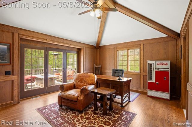 2527 Munster Road, Rochester Hills, MI 48309