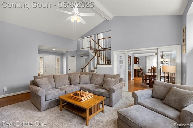 2527 Munster Road, Rochester Hills, MI 48309
