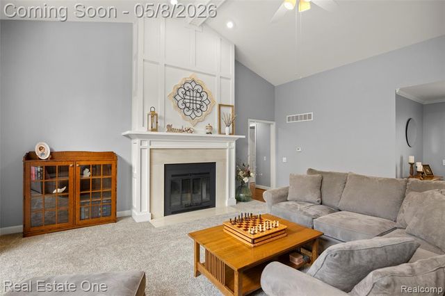 2527 Munster Road, Rochester Hills, MI 48309