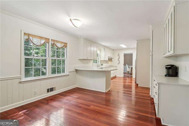 718 Haralson Drive SW, Lilburn, GA 30047