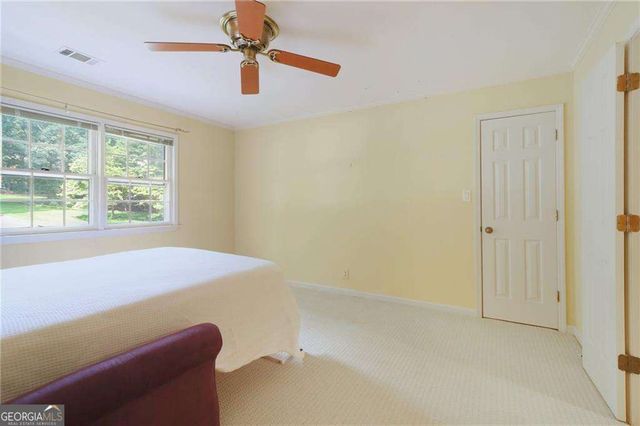 718 Haralson Drive SW, Lilburn, GA 30047