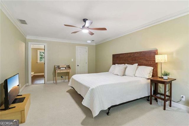 718 Haralson Drive SW, Lilburn, GA 30047