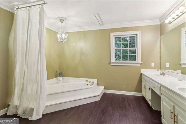 718 Haralson Drive SW, Lilburn, GA 30047