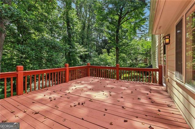 718 Haralson Drive SW, Lilburn, GA 30047