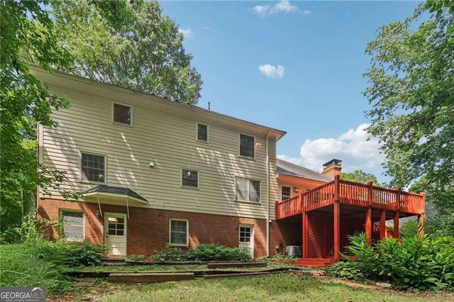 718 Haralson Drive SW, Lilburn, GA 30047