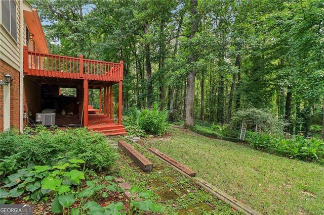 718 Haralson Drive SW, Lilburn, GA 30047