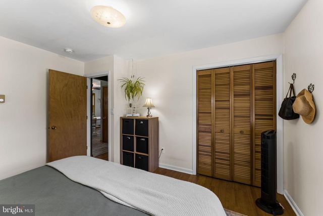 13767 CREST HILL RD, Flint Hill, VA 22627