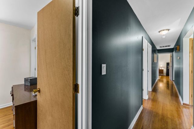 13767 CREST HILL RD, Flint Hill, VA 22627