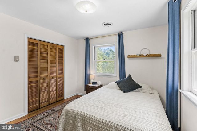 13767 CREST HILL RD, Flint Hill, VA 22627