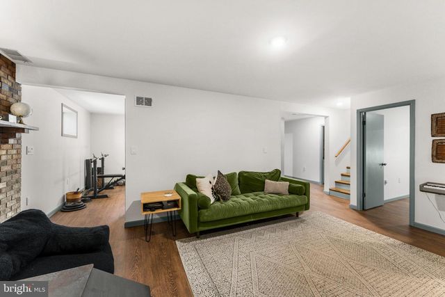 13767 CREST HILL RD, Flint Hill, VA 22627