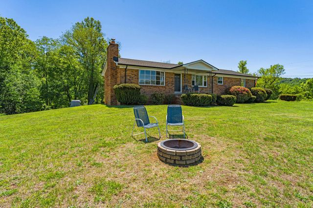 13767 CREST HILL RD, Flint Hill, VA 22627