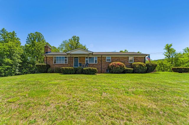 13767 CREST HILL RD, Flint Hill, VA 22627