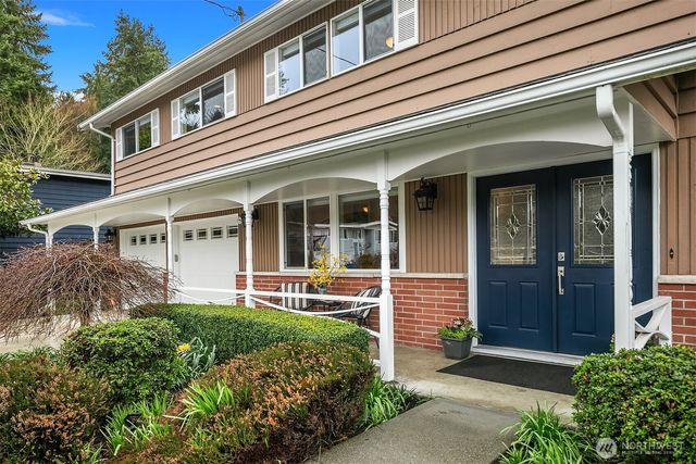 1452 8th Place S, Edmonds, WA 98020