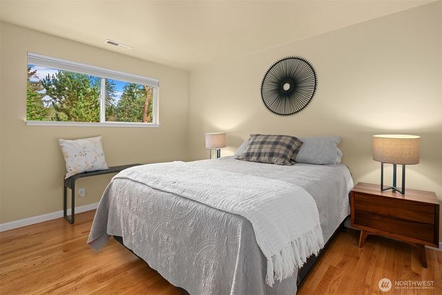 1452 8th Place S, Edmonds, WA 98020