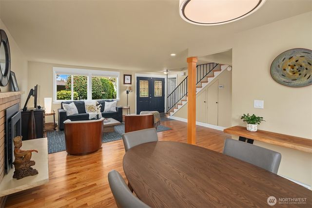 1452 8th Place S, Edmonds, WA 98020