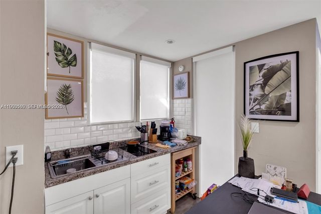 1033 NW 6th St Cottage, Miami, FL 33136