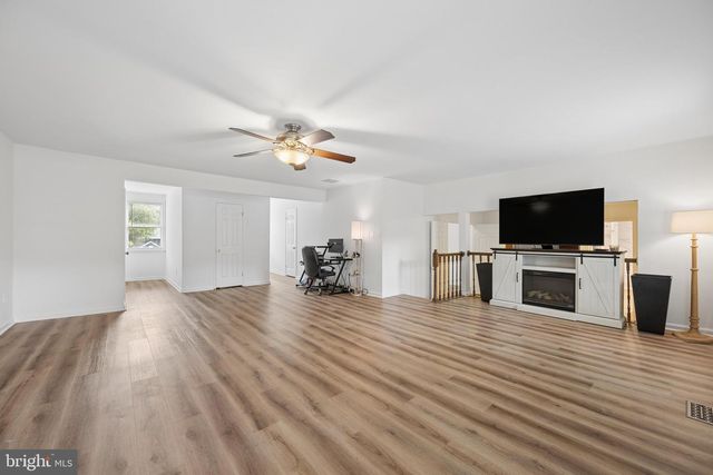 10421 ROSEMONT DR, Laurel, MD 20723