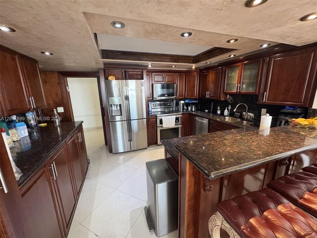1912 S Ocean Drive 3D, Hallandale Beach, FL 33009