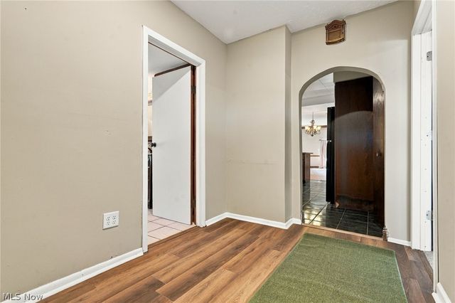 1953 Lawn Avenue, Lowellville, OH 44436