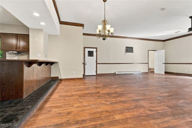 1953 Lawn Avenue, Lowellville, OH 44436