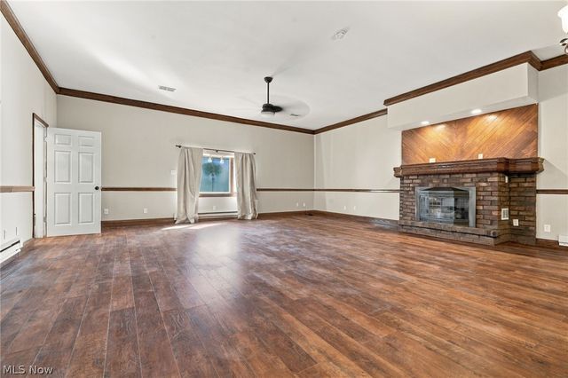 1953 Lawn Avenue, Lowellville, OH 44436