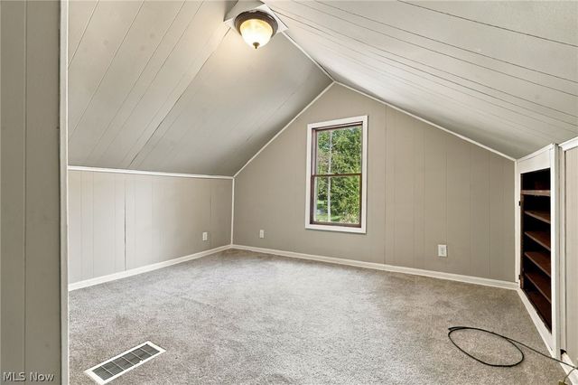 1953 Lawn Avenue, Lowellville, OH 44436