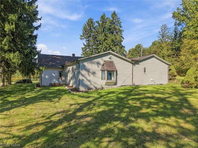 1953 Lawn Avenue, Lowellville, OH 44436