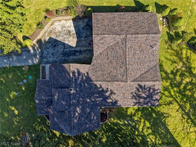 1953 Lawn Avenue, Lowellville, OH 44436