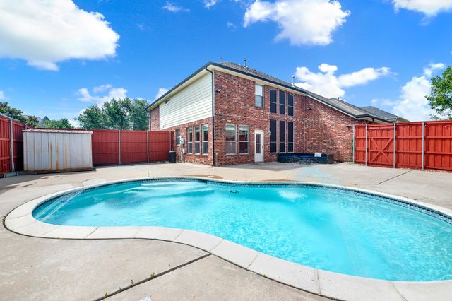 1701 Shadow Brook Trail, Garland, TX 75043