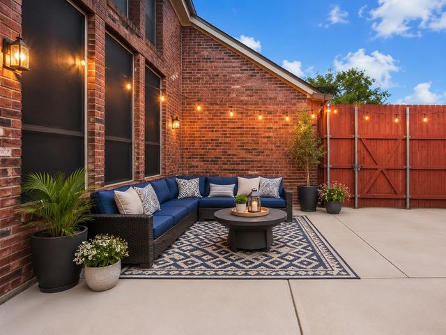 1701 Shadow Brook Trail, Garland, TX 75043