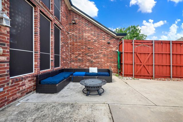1701 Shadow Brook Trail, Garland, TX 75043