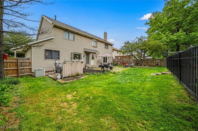 20393 Wildwood Lane, Strongsville, OH 44149