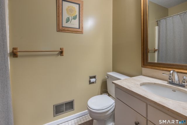 4 Woods Way 4, Woodbury, CT 06798