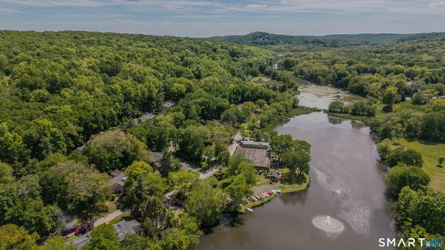 4 Woods Way 4, Woodbury, CT 06798